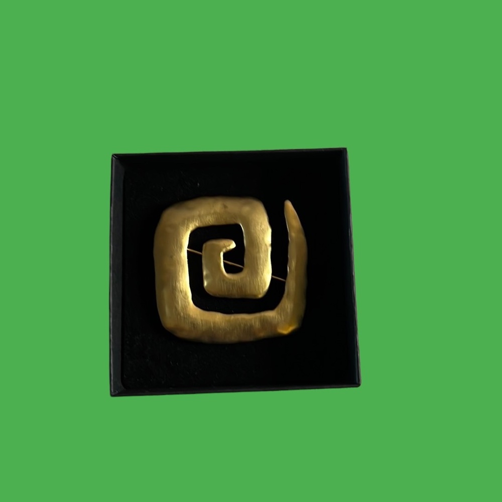 Gold Vintage Brooch